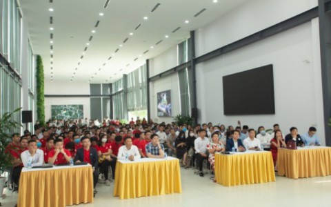 Newstarland “cháy hết mình” tại kick off “Vươn xa bứt phá – Siêu sale hội tụ” dự án Anlac Green Symphony